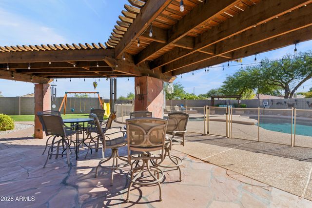 2637 E CARLA VISTA Drive, Gilbert, AZ 85295