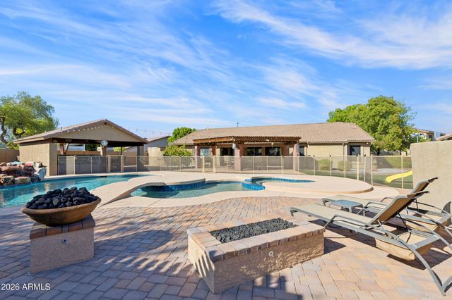 2637 E CARLA VISTA Drive, Gilbert, AZ 85295