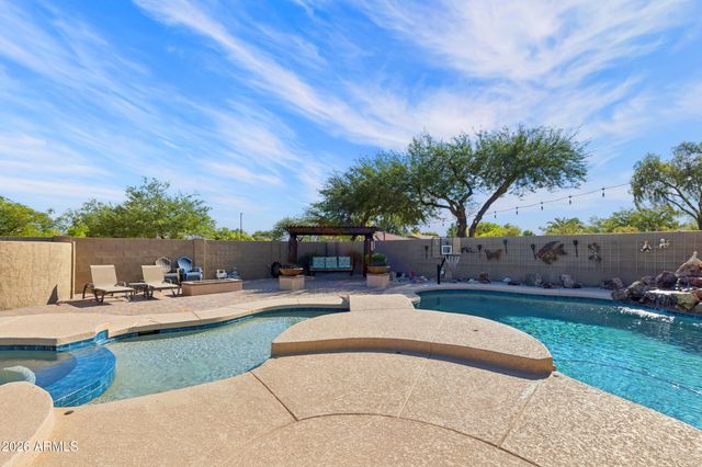 2637 E CARLA VISTA Drive, Gilbert, AZ 85295