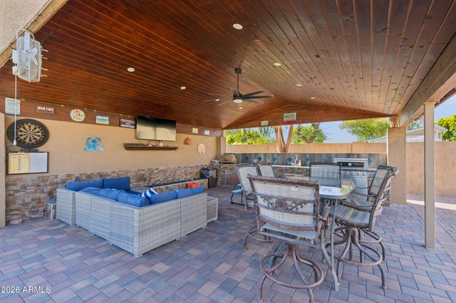 2637 E CARLA VISTA Drive, Gilbert, AZ 85295