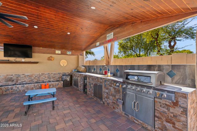 2637 E CARLA VISTA Drive, Gilbert, AZ 85295