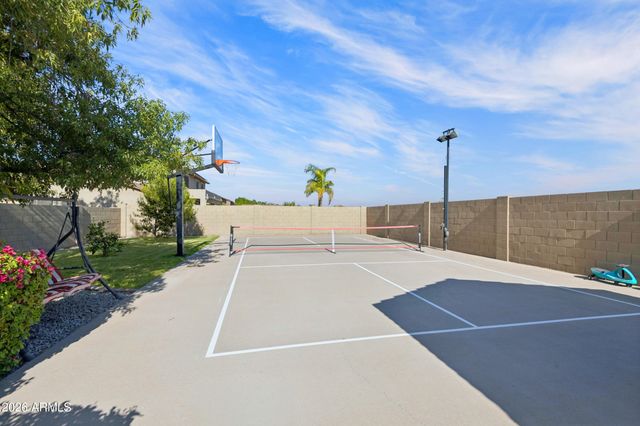 2637 E CARLA VISTA Drive, Gilbert, AZ 85295