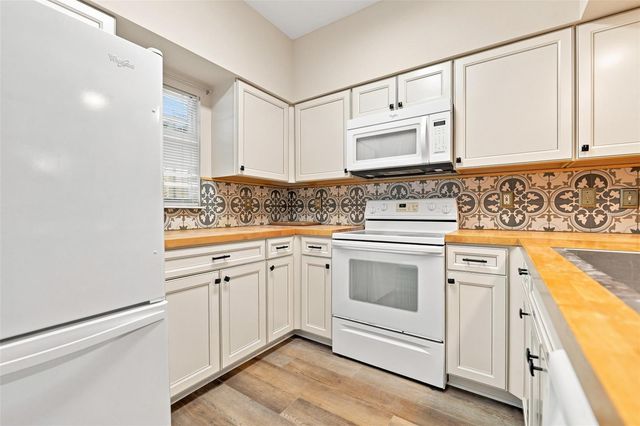 2725 PENZANCE STREET, Palm Harbor, FL 34684