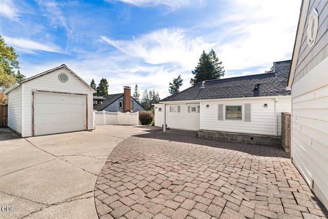 119 Granite Street, Ashland, OR 97520