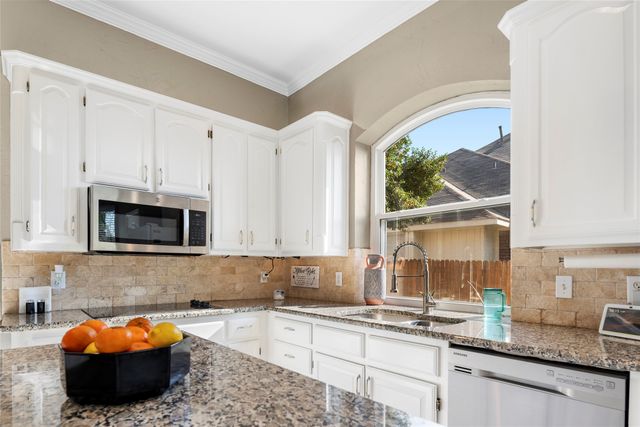 613 Saddleback Lane, Flower Mound, TX 75028