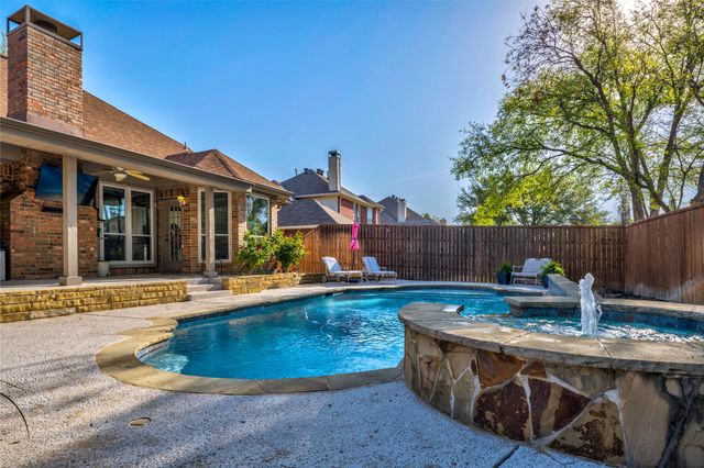 613 Saddleback Lane, Flower Mound, TX 75028