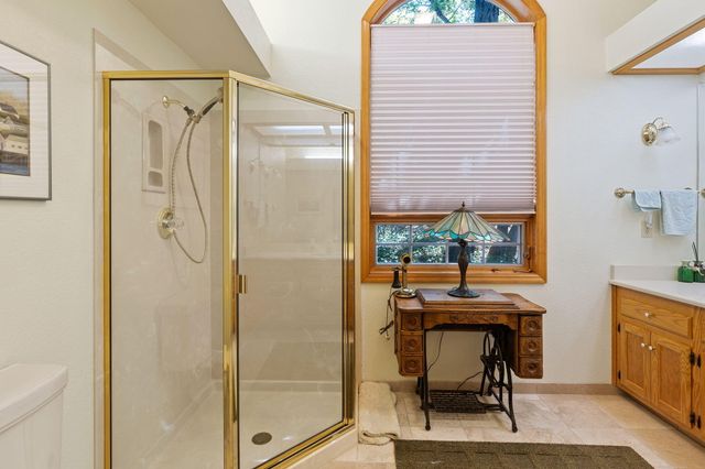 543 Serenity Lane, Grants Pass, OR 97526