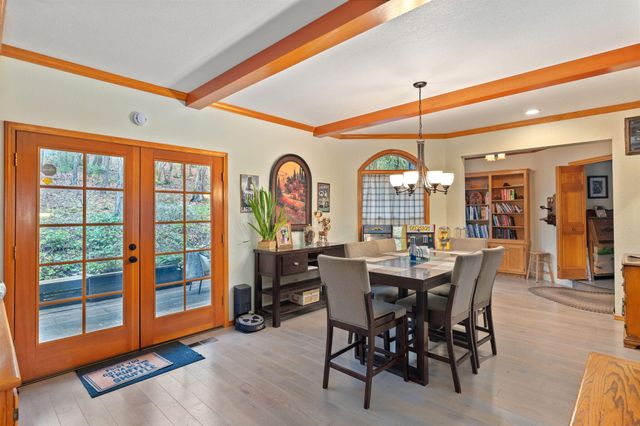 543 Serenity Lane, Grants Pass, OR 97526