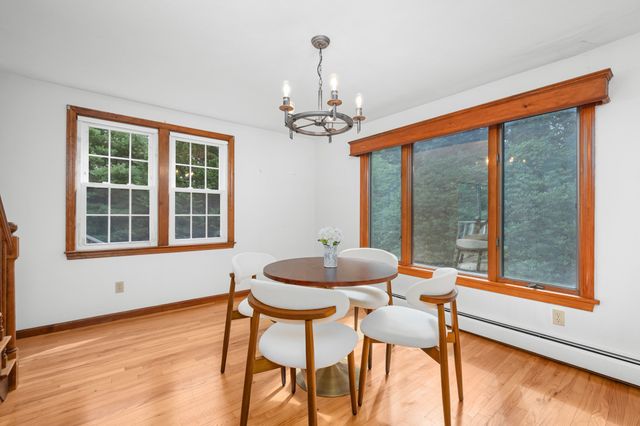 31 Old Village Rd, Chatham, MA 02633