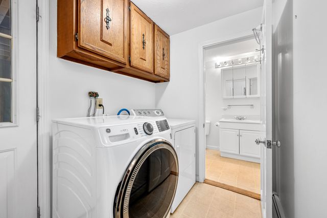 31 Old Village Rd, Chatham, MA 02633