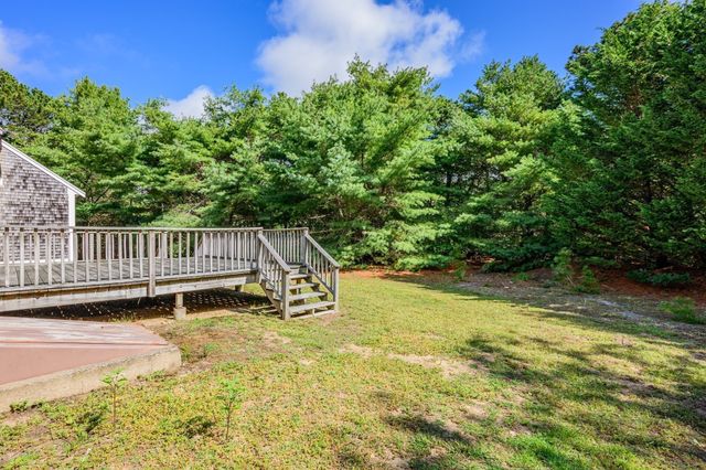 31 Old Village Rd, Chatham, MA 02633