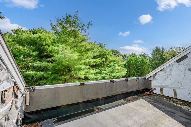 31 Old Village Rd, Chatham, MA 02633