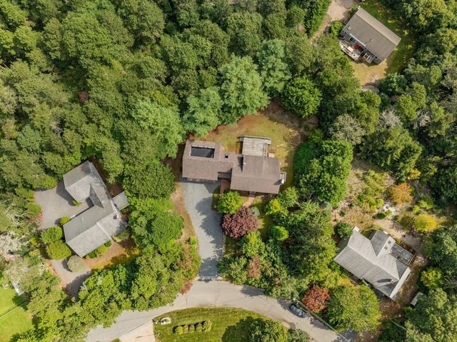 31 Old Village Rd, Chatham, MA 02633