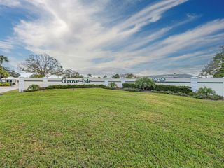 655 W Lake Jasmine Cir, Vero Beach, FL 32962