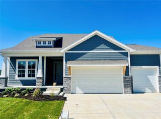 4608 SW Robinson Drive, Lee's Summit, MO 64083