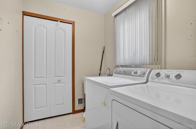 29441 Sylvan Lane, Farmington Hills, MI 48334