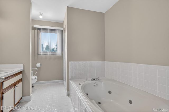 29441 Sylvan Lane, Farmington Hills, MI 48334