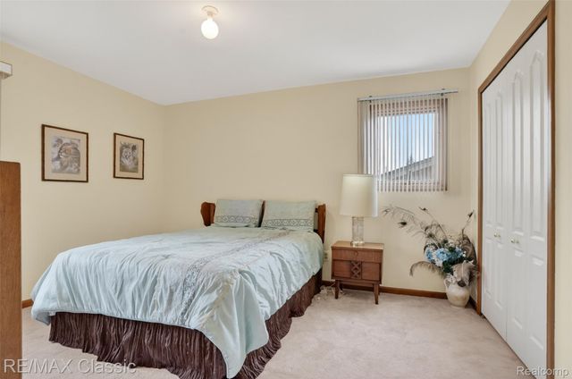 29441 Sylvan Lane, Farmington Hills, MI 48334