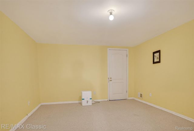 29441 Sylvan Lane, Farmington Hills, MI 48334