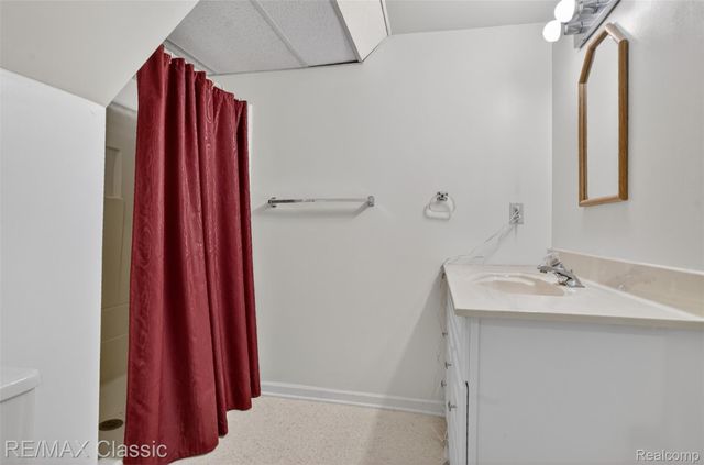 29441 Sylvan Lane, Farmington Hills, MI 48334