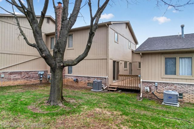 29441 Sylvan Lane, Farmington Hills, MI 48334