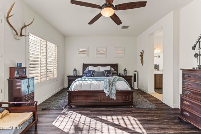 18495 W PARADISE Lane, Surprise, AZ 85388