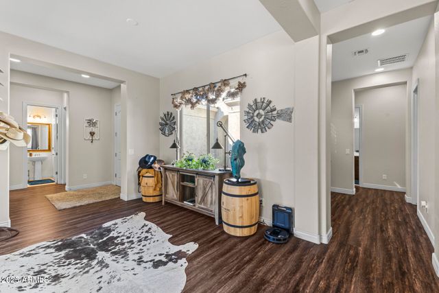 18495 W PARADISE Lane, Surprise, AZ 85388