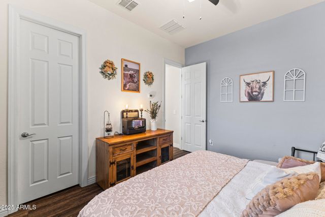 18495 W PARADISE Lane, Surprise, AZ 85388