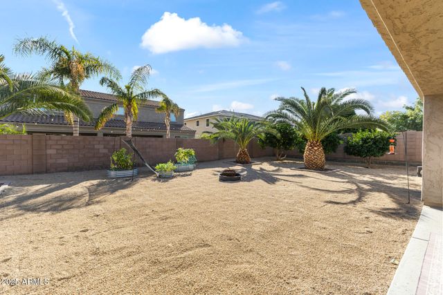 18495 W PARADISE Lane, Surprise, AZ 85388