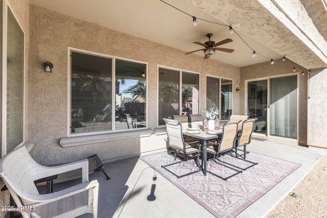 18495 W PARADISE Lane, Surprise, AZ 85388