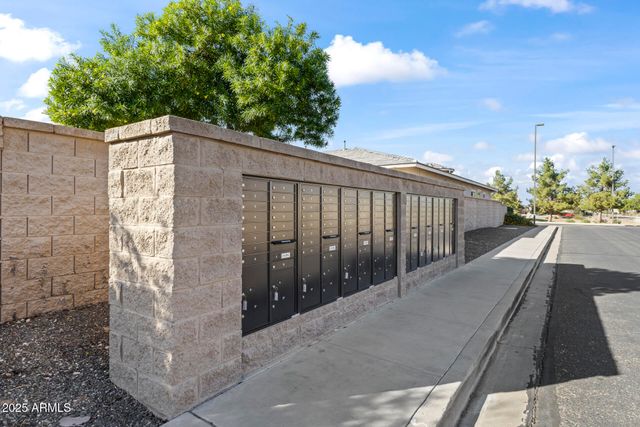 18495 W PARADISE Lane, Surprise, AZ 85388