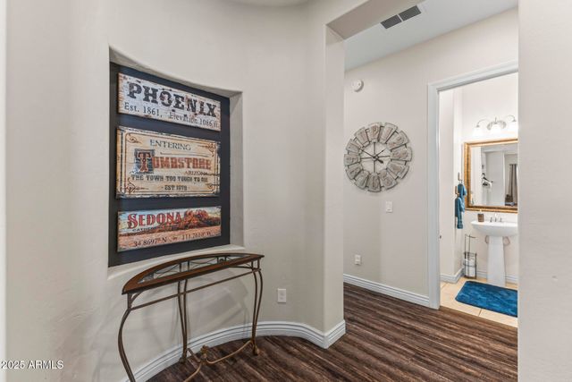 18495 W PARADISE Lane, Surprise, AZ 85388