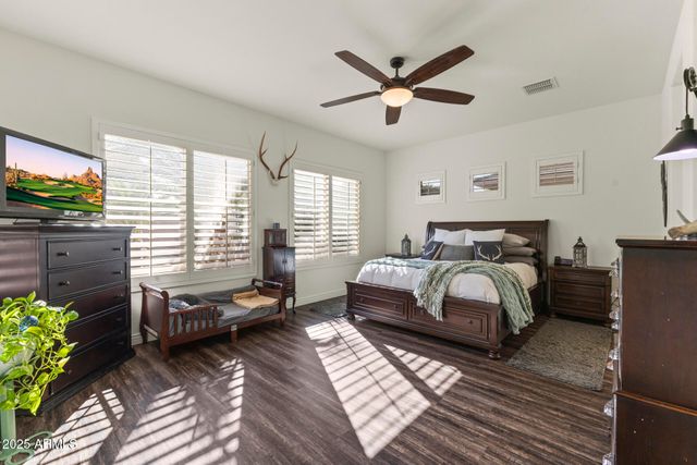 18495 W PARADISE Lane, Surprise, AZ 85388