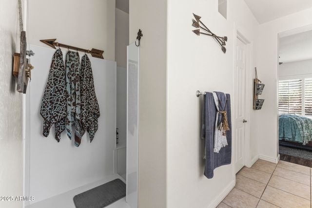 18495 W PARADISE Lane, Surprise, AZ 85388