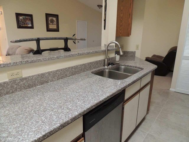 8055 CREEDMOOR Drive, Jacksonville, FL 32244