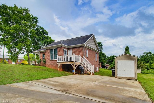 529 Meredith Avenue, Lexington, NC 27292