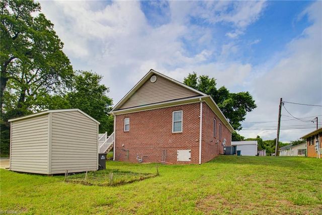 529 Meredith Avenue, Lexington, NC 27292