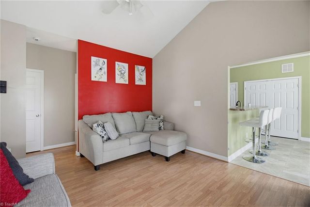 529 Meredith Avenue, Lexington, NC 27292