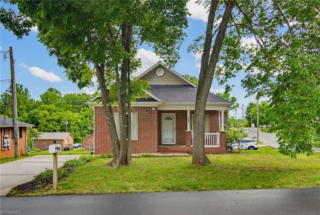 529 Meredith Avenue, Lexington, NC 27292