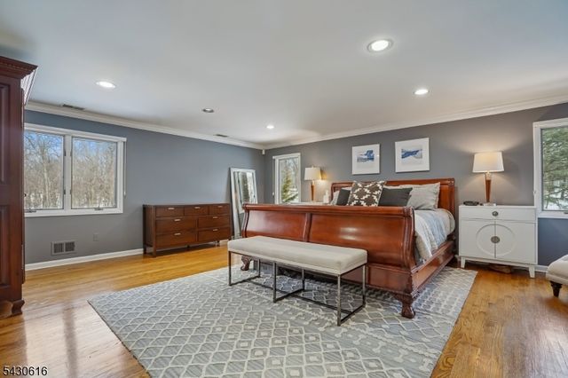 68 Rockledge Dr, Livingston Twp., NJ 07039