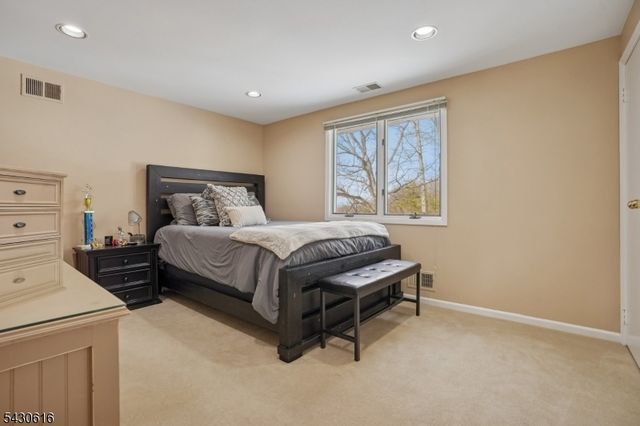 68 Rockledge Dr, Livingston Twp., NJ 07039