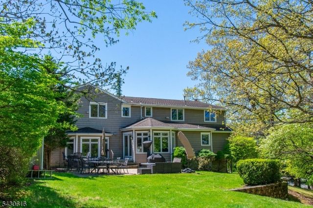 68 Rockledge Dr, Livingston Twp., NJ 07039