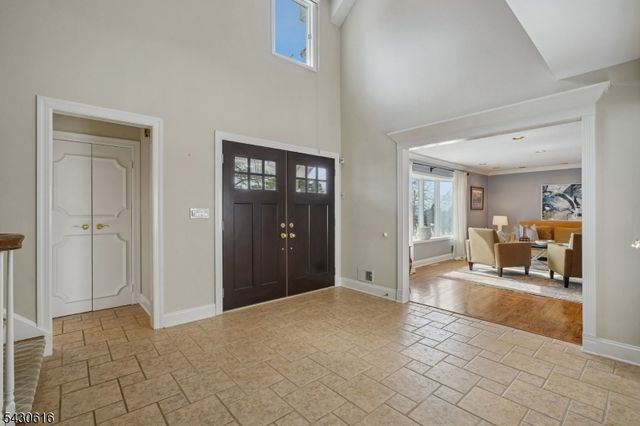 68 Rockledge Dr, Livingston Twp., NJ 07039