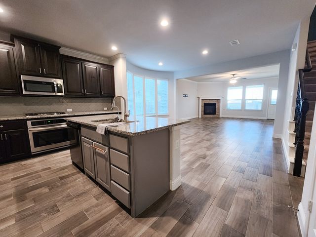 1318 Byars Drive, Arlington, TX 76002