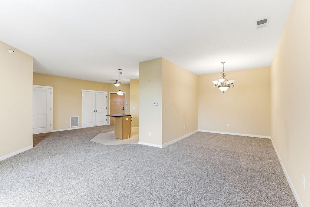 1070 Grandview Court NE 411, Columbia Heights, MN 55421 — photo 3