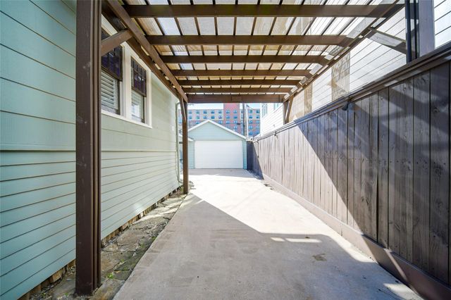 312 W 20th Street, Houston, TX 77008