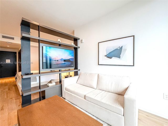 398 NE 5th St 4316, Miami, FL 33132