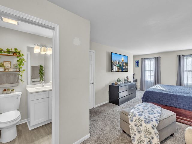 6930 Bennington Drive, Gurnee, IL 60031