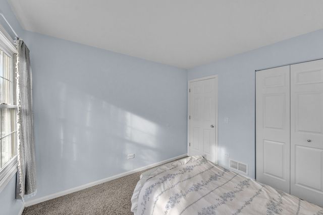 6930 Bennington Drive, Gurnee, IL 60031