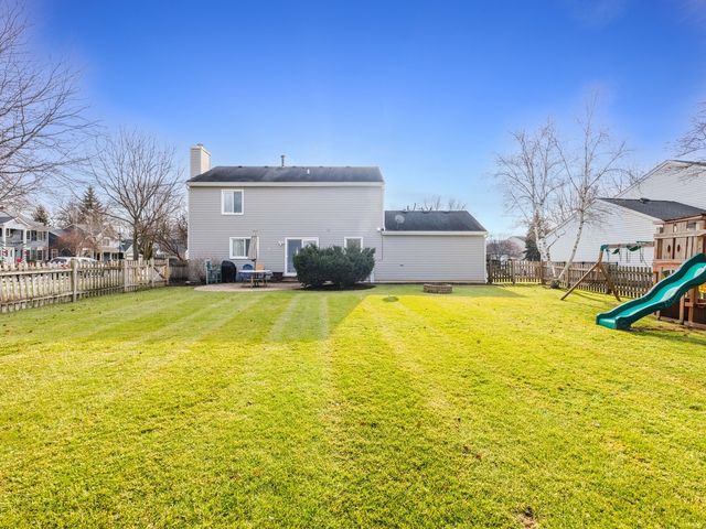 6930 Bennington Drive, Gurnee, IL 60031